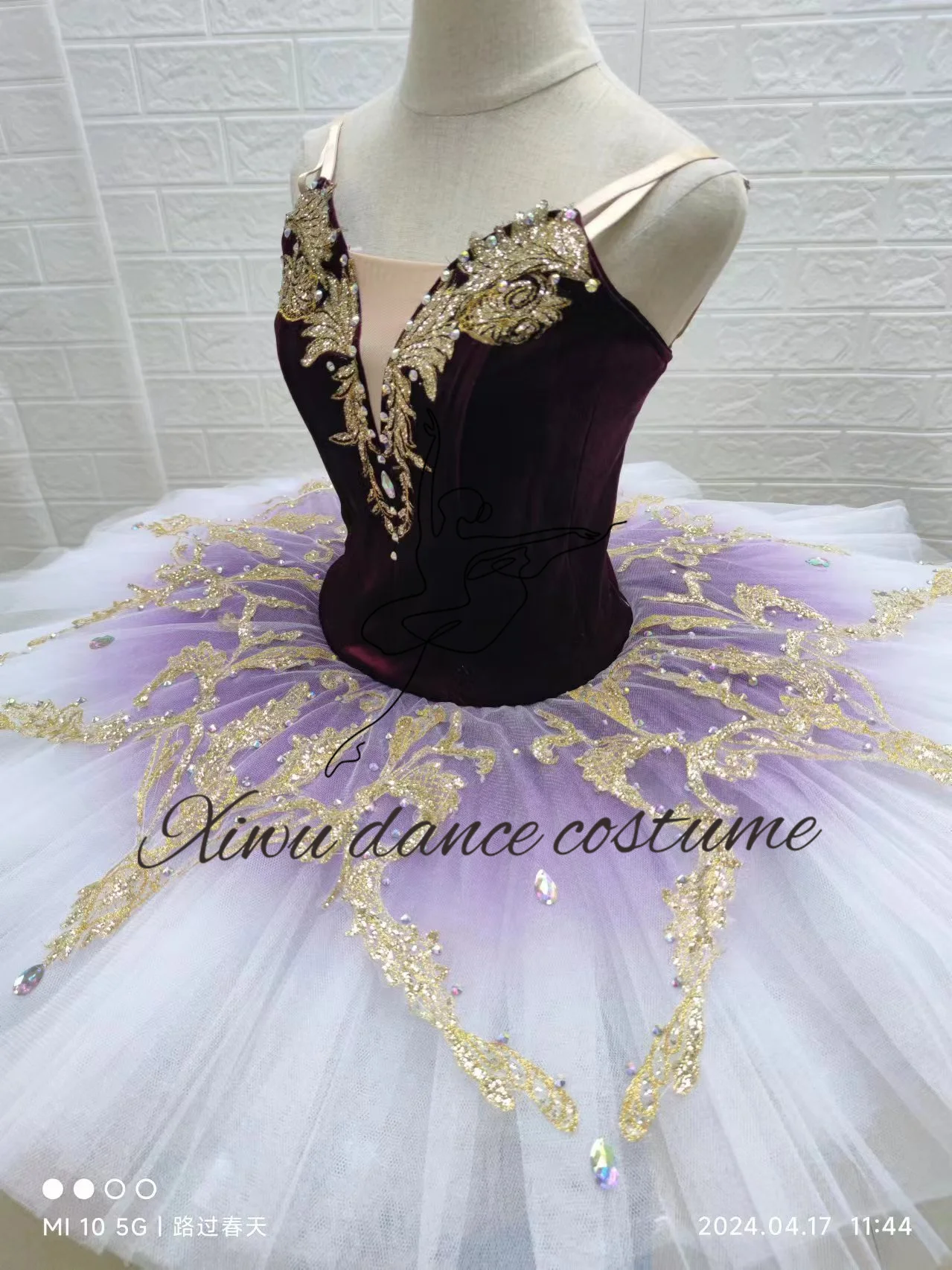 ชุดบัลเล่ต์คุณภาพสูงชุดบัลเล่ต์สำหรับแข่งขันระดับมืออาชีพ