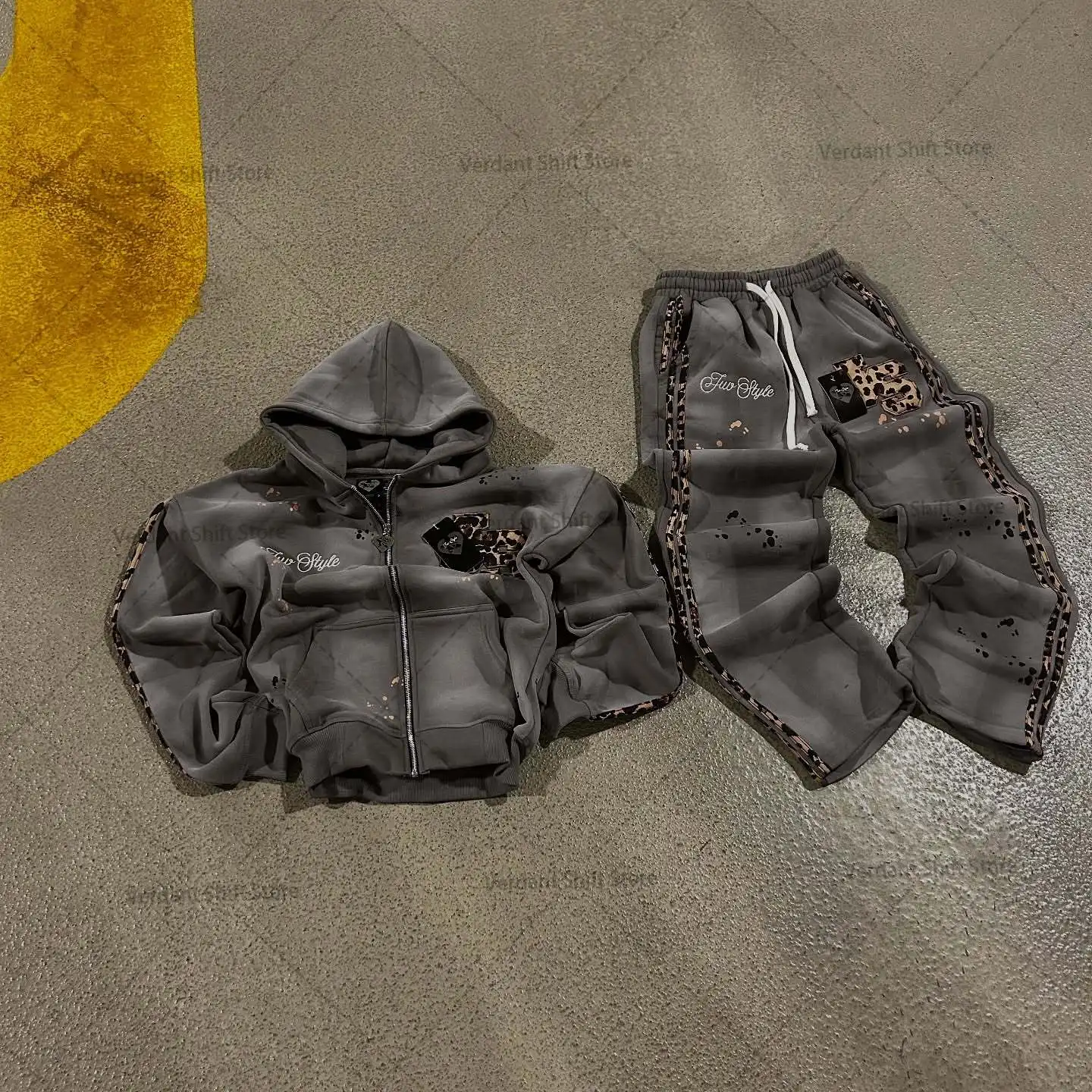 

New Streetwear Leopard Print Stripe Men's Sports Set Hip-Hop Style Distressed Wash Leopard Embroidery Hoodie Unisex Streetwear