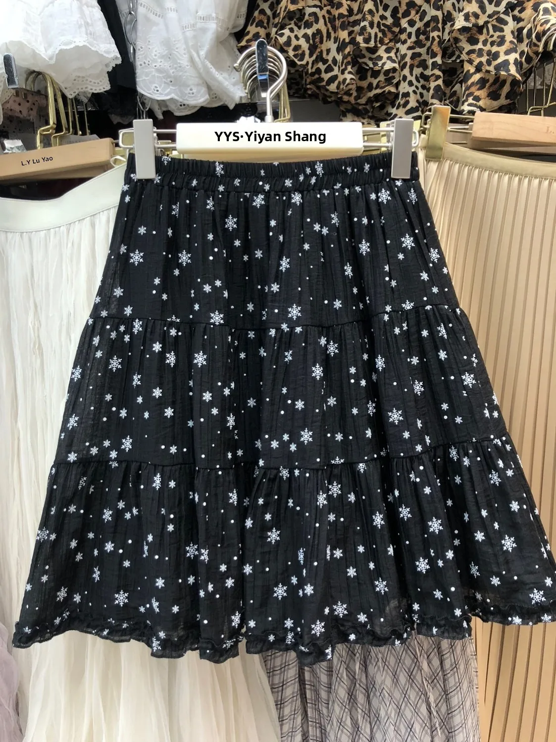 

Черная юбка А-силуэта с цветочным принтом, женская короткая юбка-полусолнце с высокой талией, летняя нежная кружевная юбка-полусолнце, женская, маленький размер