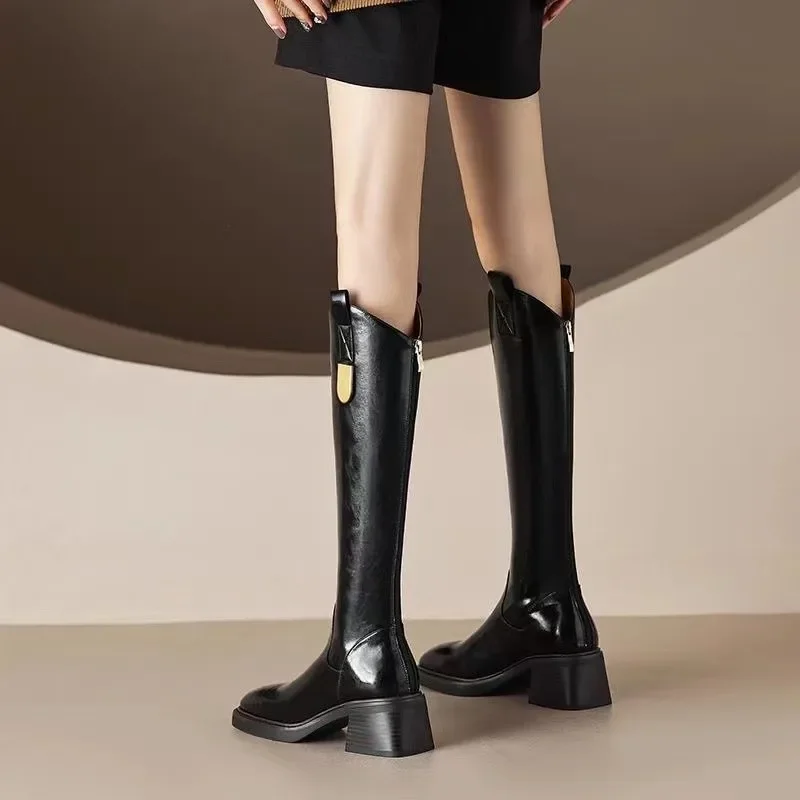 French knee-high boots, English multi-purpose boots, platform and heels, Autumn/Winter 2024