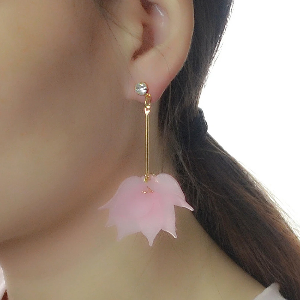 Dangle Earrings for Women 2024 Trending Pink White Acrylic Leaf Flower Drop Earrings Wedding Party Girls Bridesmaid Jewelry