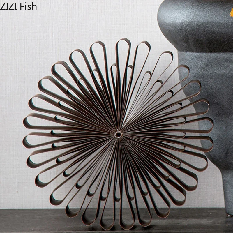 

The Flower of Metal Creative Geometric Ornaments Modern Crafts Desk Decoration Geometric Abstract Artwork Room Aesthetic Decor