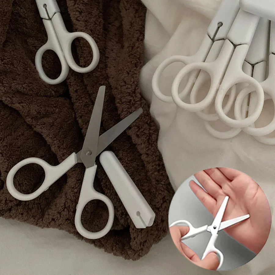 مقص صغير لطيف مقص أبيض كريمي صغير مع غطاء لقطع DIY لوازم الطلاب اليدوية لسلامة الأطفال في المكتب #1