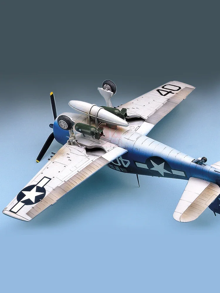 Kit modello aereo assemblato Academy 12481 American F6F Hellcat fighter 1/72