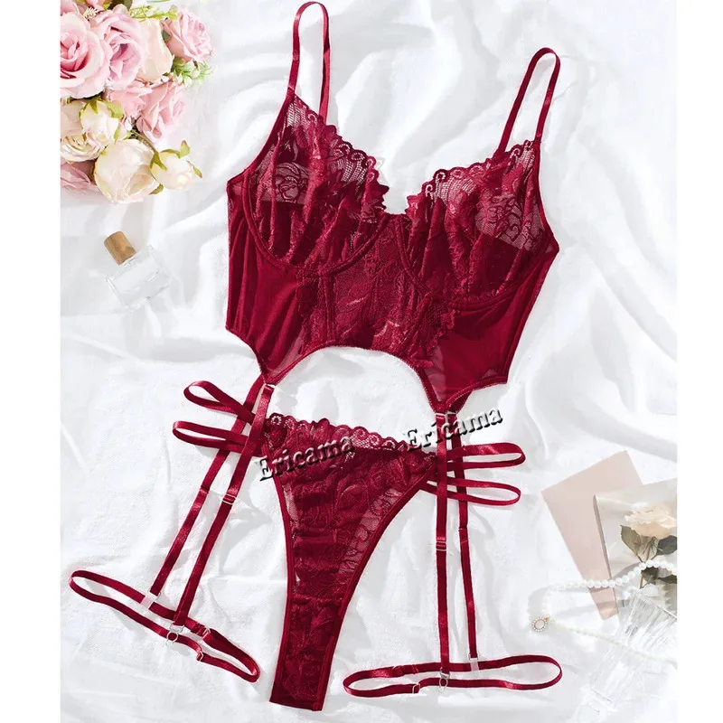 

Комплект нижнего белья, комплект нижнего белья с кружевными подвязками и колье, женское нижнее белье, бюстгальтер и стринги, комплект женского нижнего белья, комплекты эротических бюстгальтеров