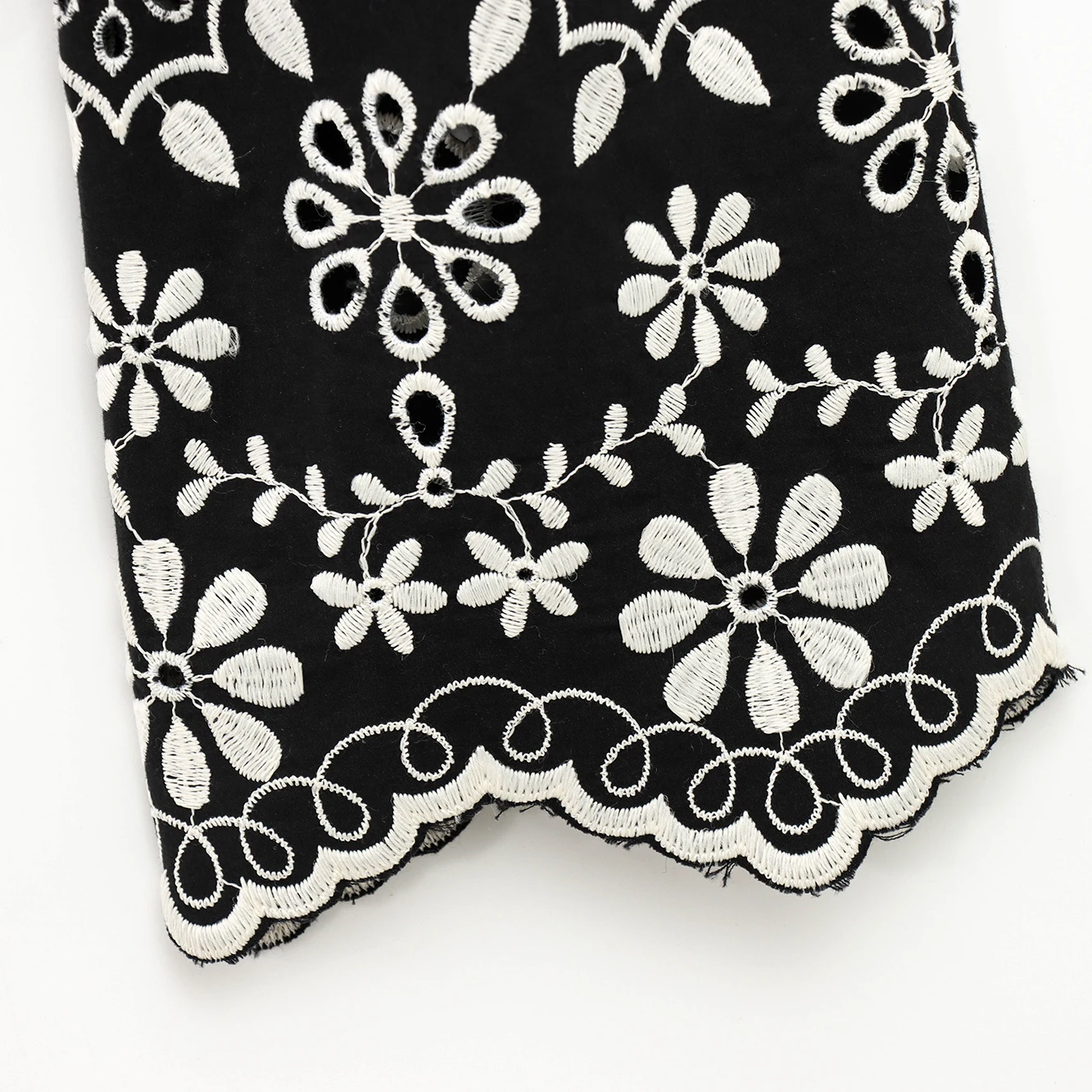 

JNLEAOG Women's Cotton Embroidered Hollow out Design Top Autumn New Sle V-Ne Long Sve ort Length Polyester Fabric