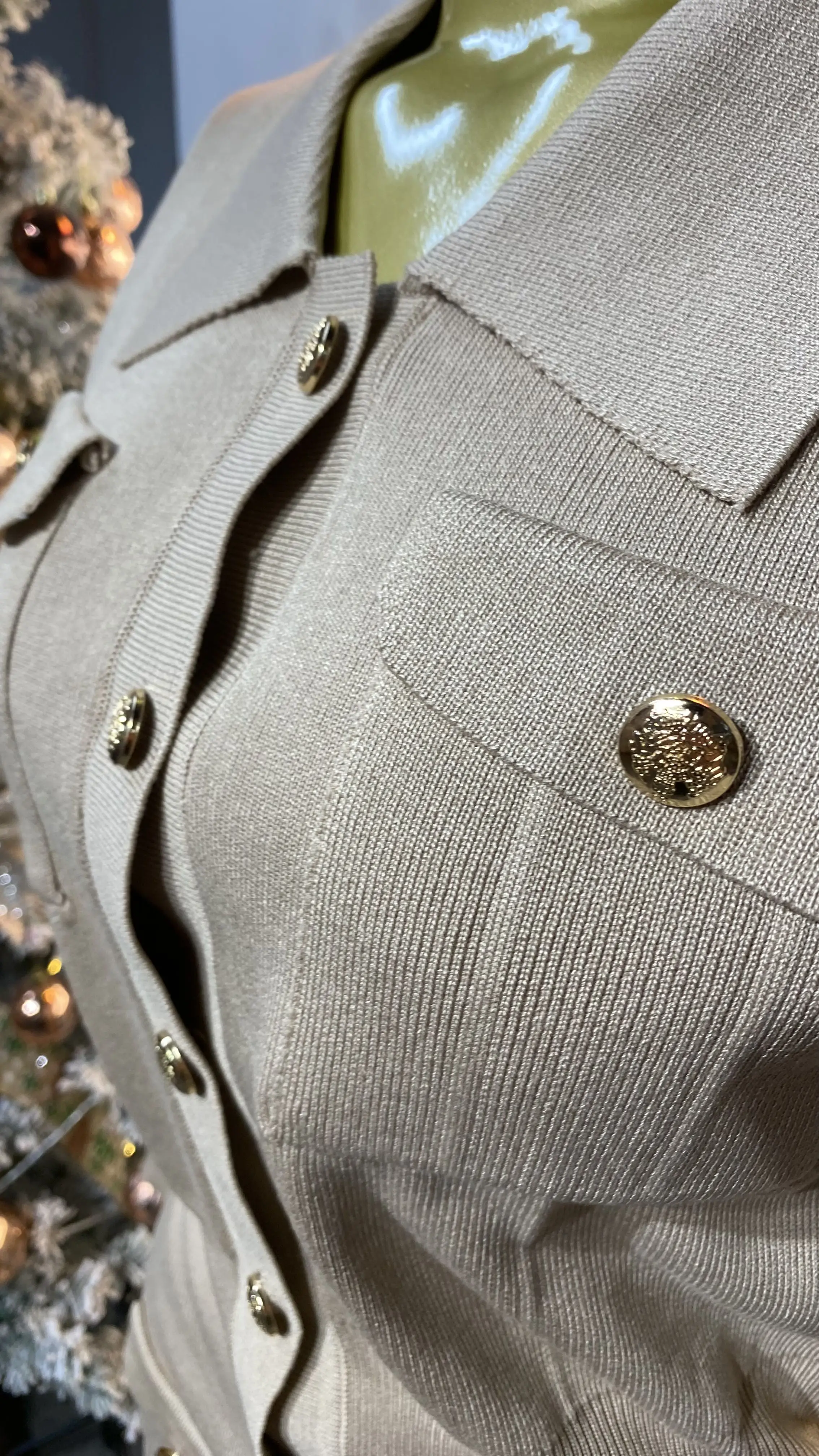 Custom-designed fashionable flutter sleeve solid V-neck slim-fit elegant dress, elegant banquet dress-GZXX337