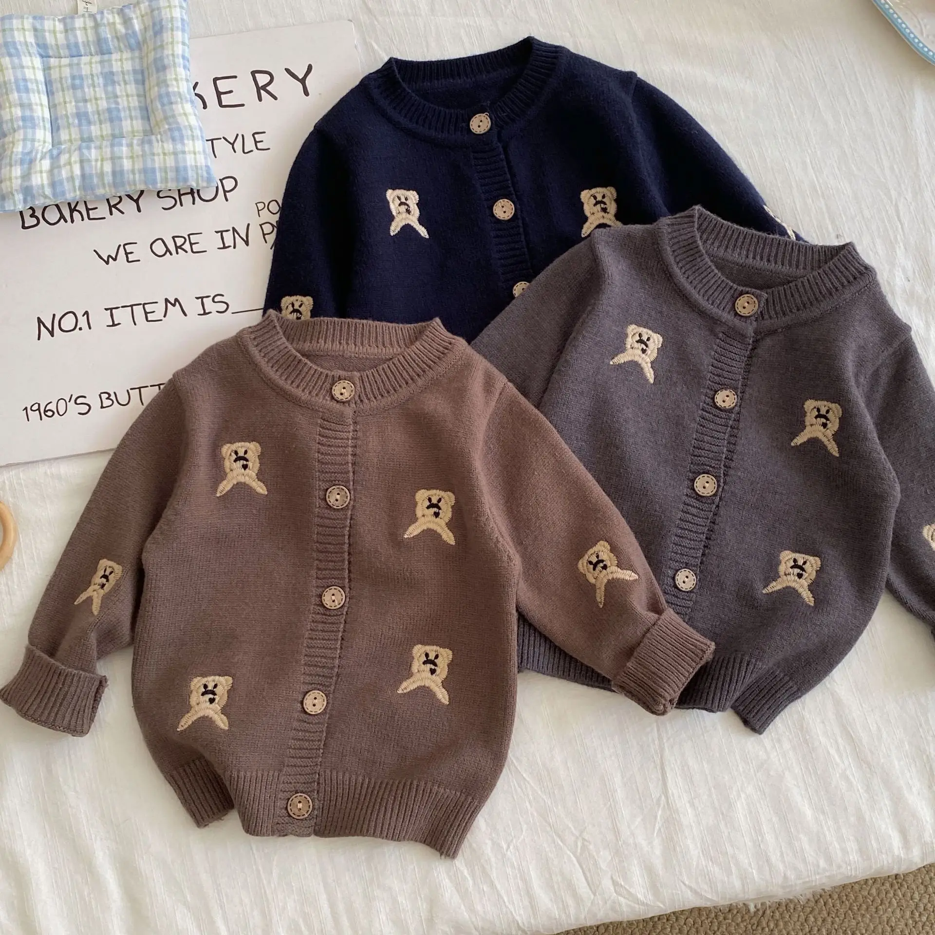 Korean Version Boys' Sweater for Spring and Autumn, New Knitted Cardigan for Baby and Children's Fashionable Jacket