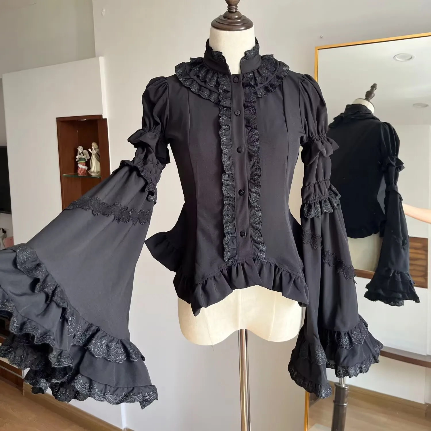 Harajuku خمر القوطية لوليتا نمط قمصان النساء الجمالية الفيكتوري الكشكشة مضيئة كم بلوزة Y2k بلايز أنثى شيك JK القمصان