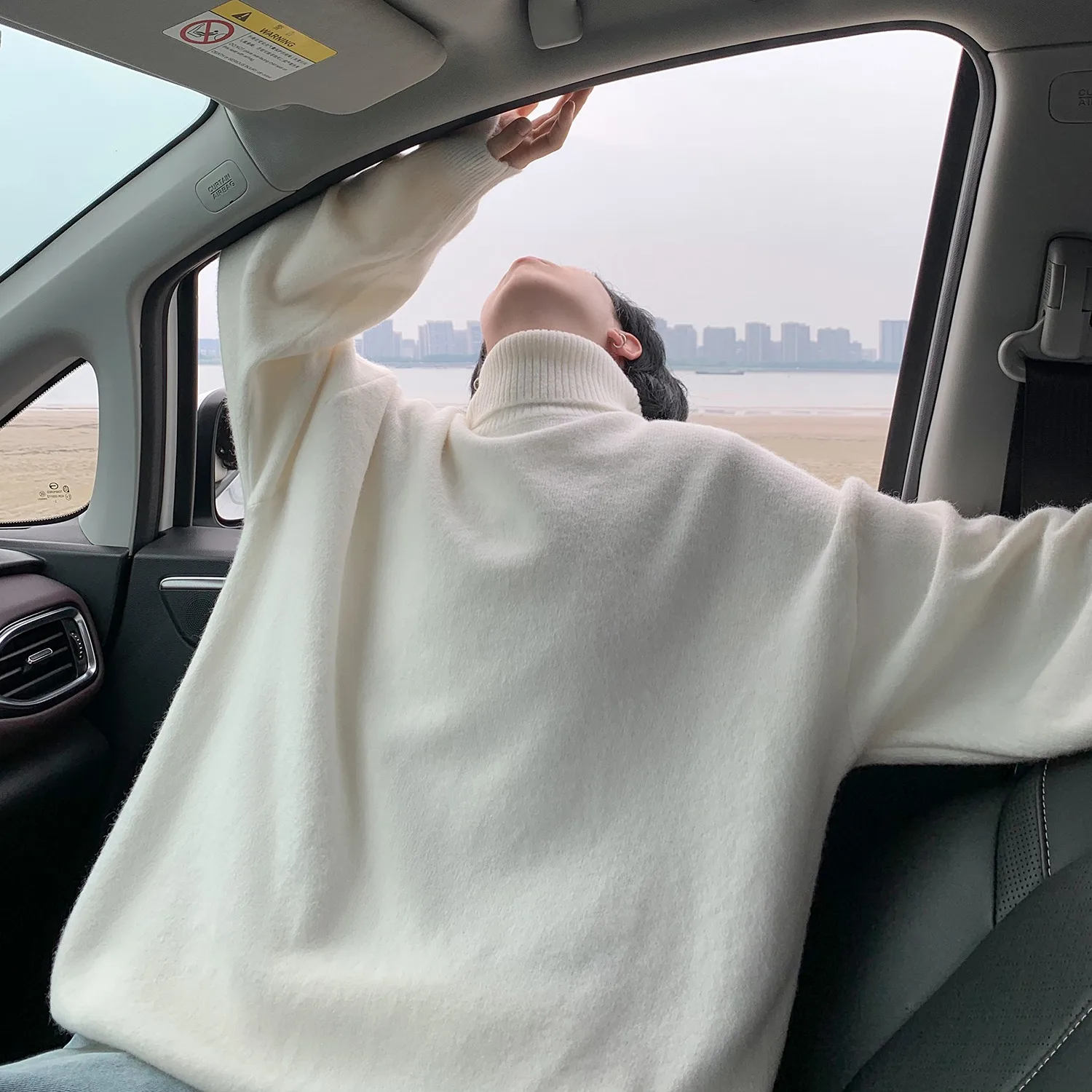 

Autumn and winter men's high neck sweater with lazy style, thick and loose, handsome youth base coat, retro wool sweater