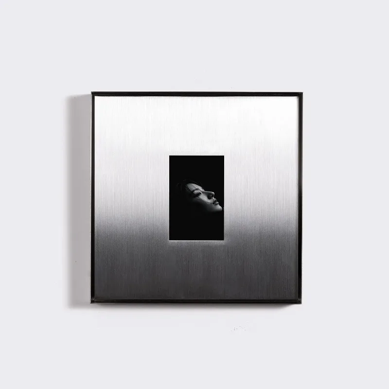 Stainless Steel Polishing Process Customized Picture Frame Wall-Mounted Square Shape Silver Matte Finish Art Photo Display Frame