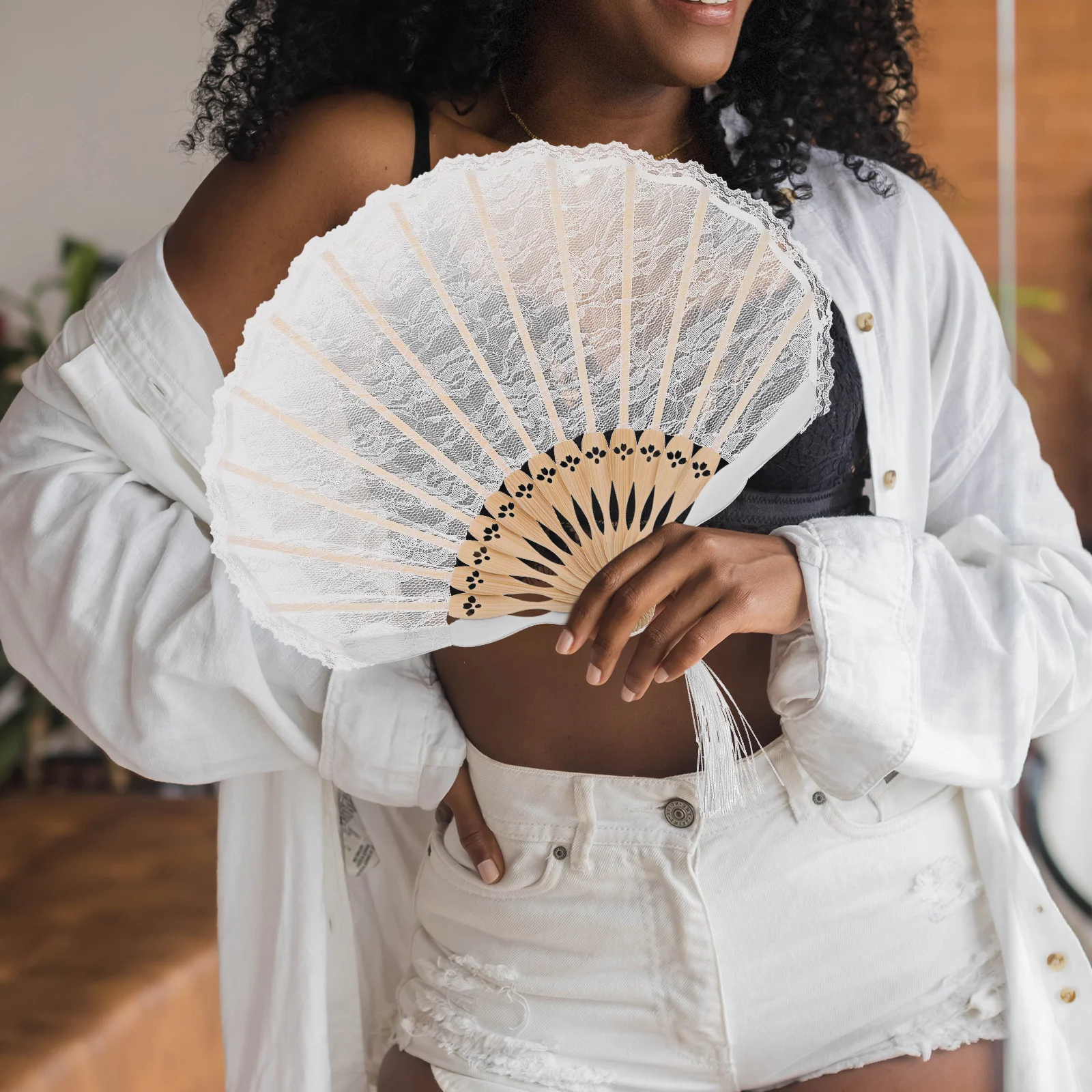 

Vintage Lace Folding Hand Fan Bamboo Frame Tassel Portable Decorative Fan For Wedding Party Dance Performance Women Gift Home