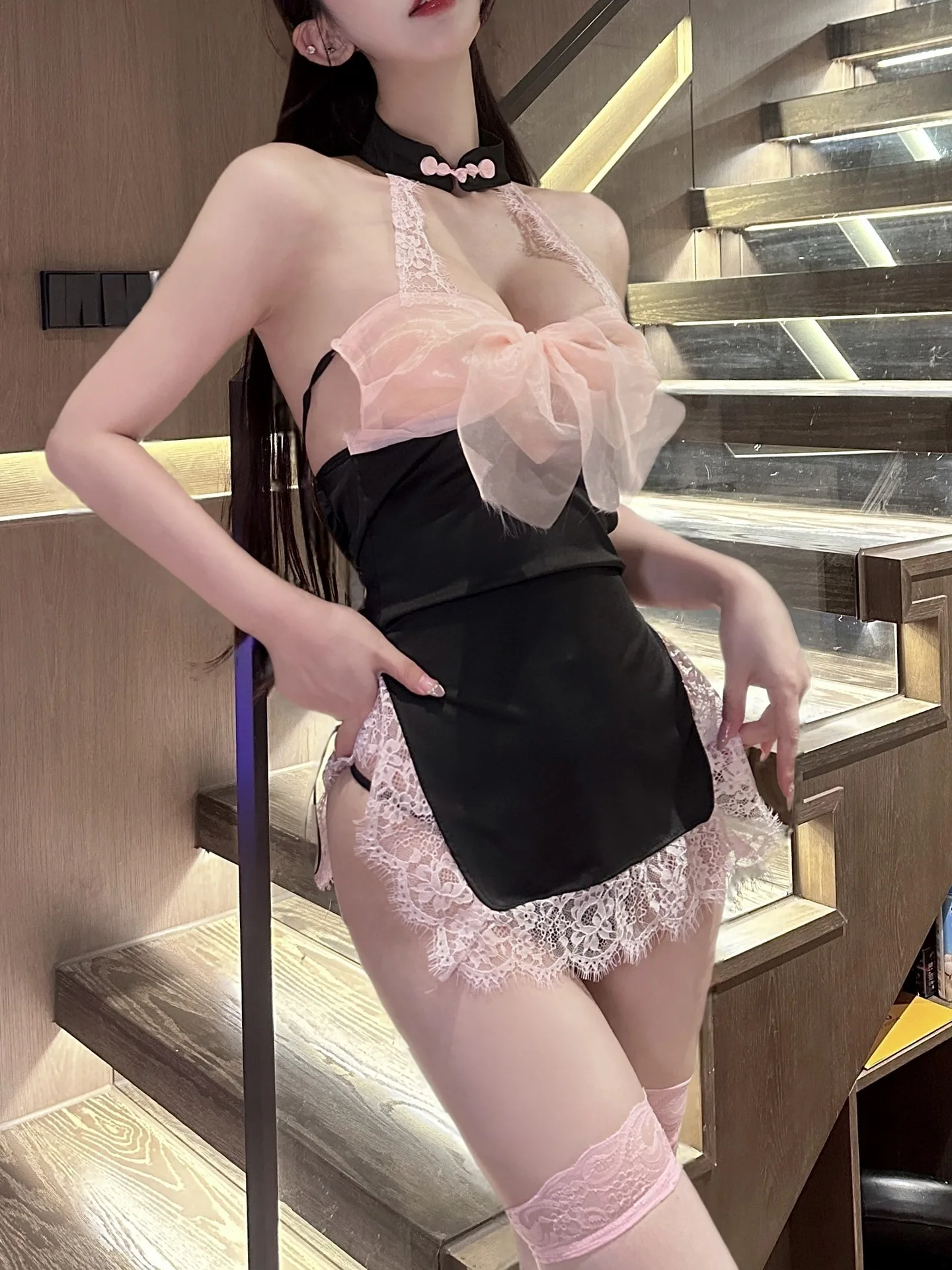 Maglia sexy fiocco in pizzo appeso al collo Bareback abito corto con spacco alto elegante dolce moda donna mini abito 2025 nuove top X11N