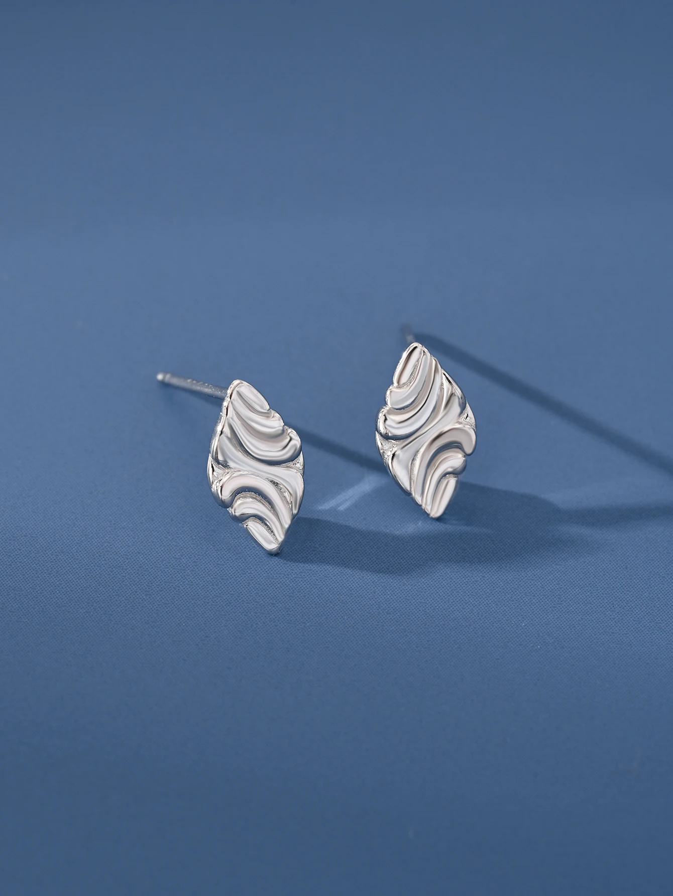 Cute Small Bread Earrings For Women - 925 Sterling Silver Simple Style, Fashion Commuting, Ideal Holiday Birthday Present
