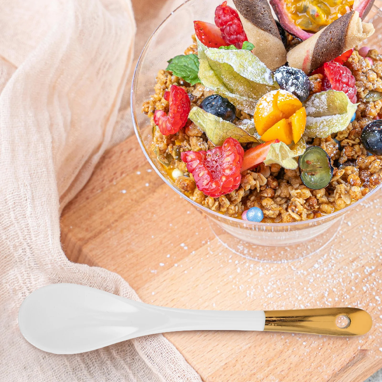 

Ceramic Coffee Spoon European Style Gold Rimmed for Coffee Cups Tea Parties Saucers Dessert Kitchen Spoon Espresso Spoons