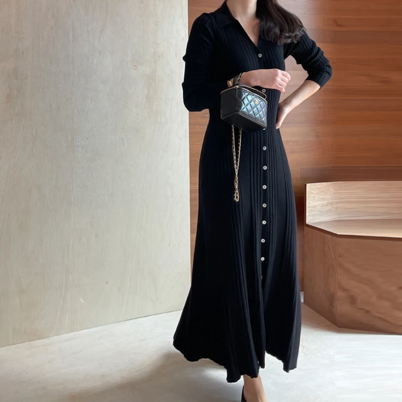 Chic Long Knitted Dress Comfortable Single Button Fashionable Women's New Autumn 2026 Korean Style V-Neck Sleeveless Dress