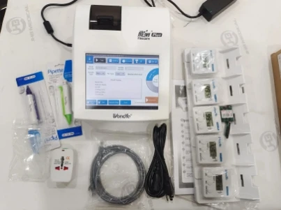 FS-113 Wondfo Finecare Systems e Finecare Reagents Kit di test Clinica Immunoassay POCT machine