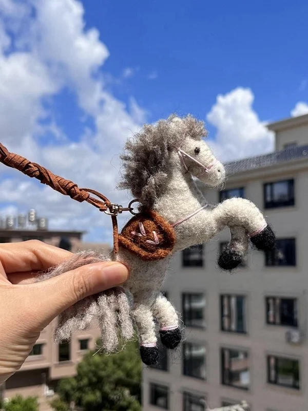 Handmade Wool Felt  Keychain Cute Doll Car Hanging Decoration Unisex Couple Gift Fashionable Animal Shaped Decorative Ac...