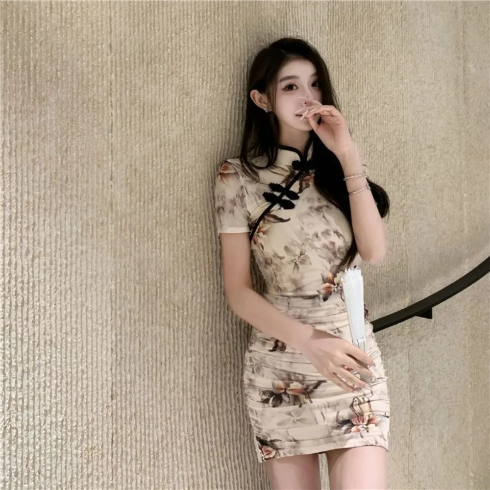 qipao-vintage-para-mulheres-jovens-com-estampa-vestido-curto-de-cintura-fina-e-ajuste-perfeito-novo-estilo-chines-de-verao-moda-bodycon-cheongsam