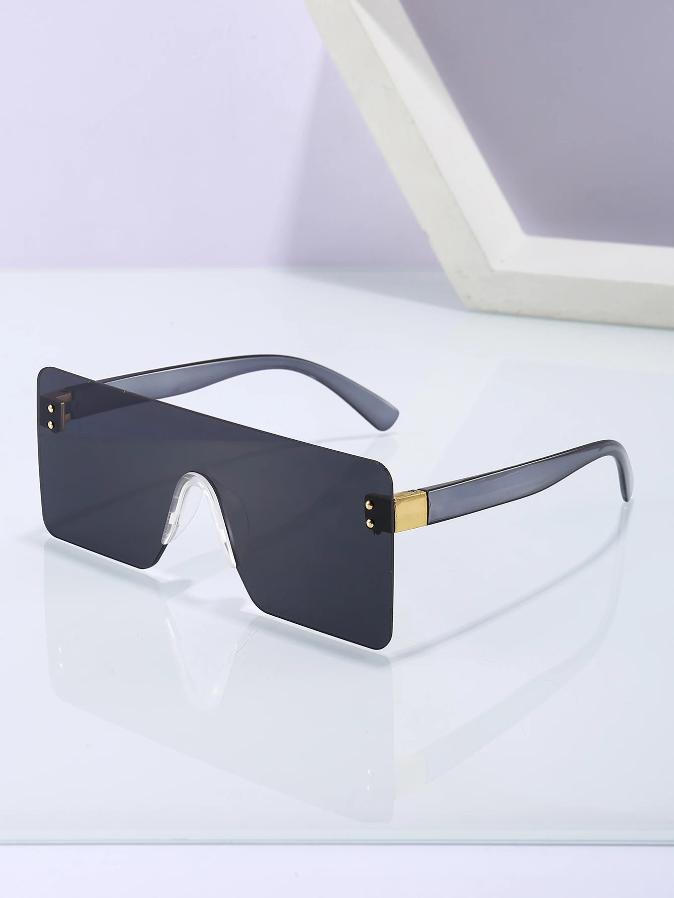 2023 New Women\'s Sunglasses Men Eyeglasses Accessories Women UV Sunglasses Fashion Square