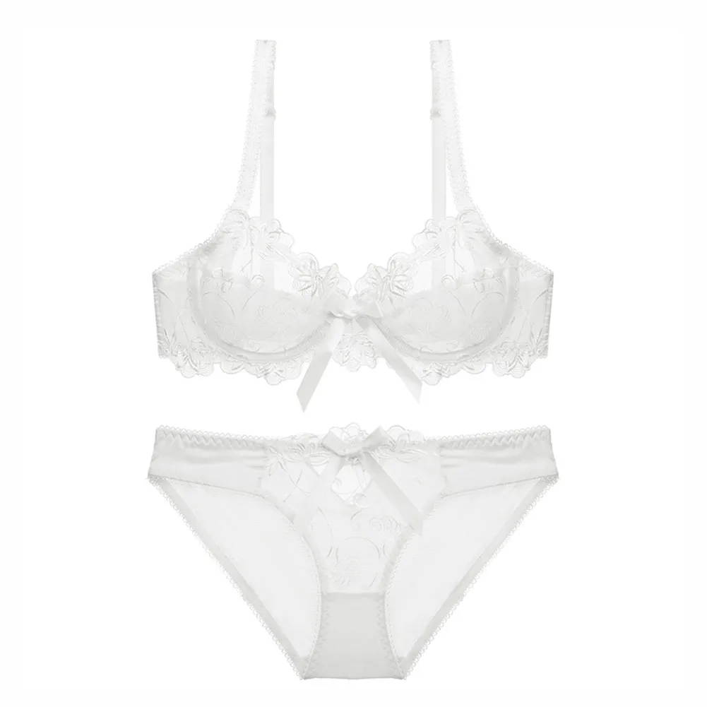 Beautiful back gather together, receive a pair of breast support, lace embroidered bra, ultra-thin transparent, bra set