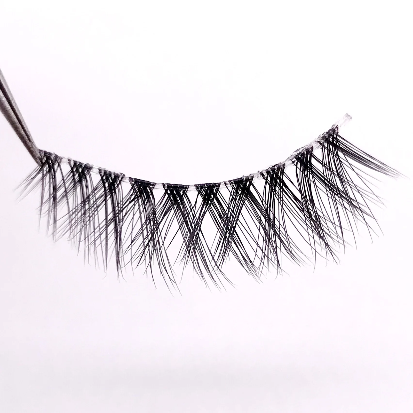 3pairs 3D Mink Invisible Lash Handmade Crisscross Eyelashes Clear Band Soft Strip Eyelash Natural Long Wispy False Lashes Makeup