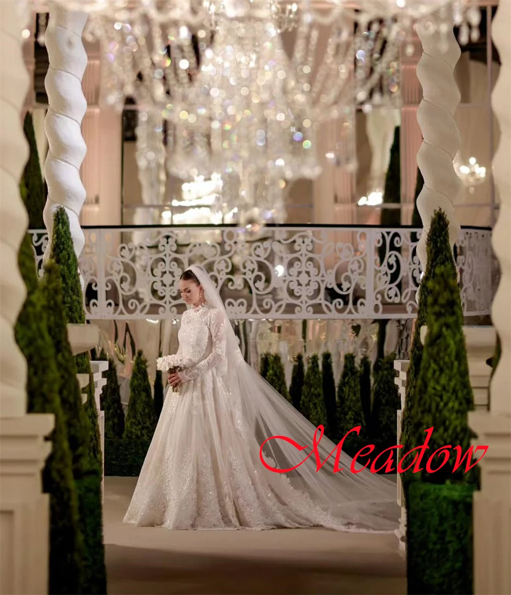 Exquisitos vestidos de novia de tul blanco personalizados, elegante vestido de novia de manga larga con cuello redondo, vestido de novia con cremallera en la espalda