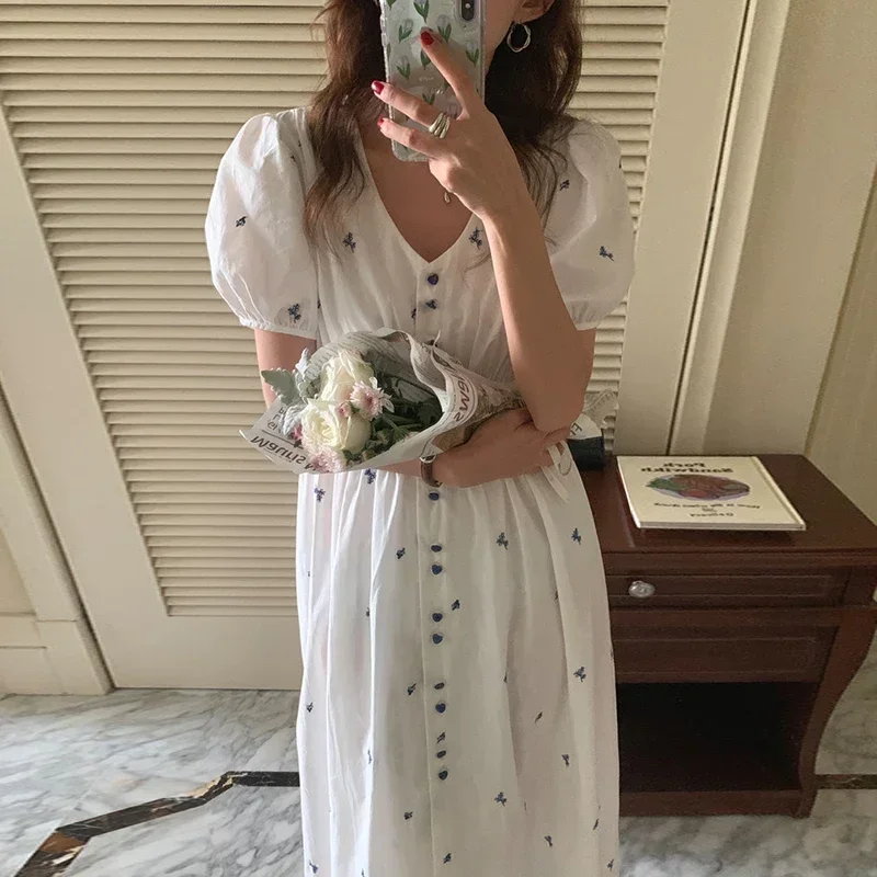 Korejpaa Nữ 2021 Thời Trang Hàn Quốc Cổ Chữ V Thanh Lịch Nút Thêu Hoa Thu Thập Eo Bong Bóng Tay Dài Vestidos