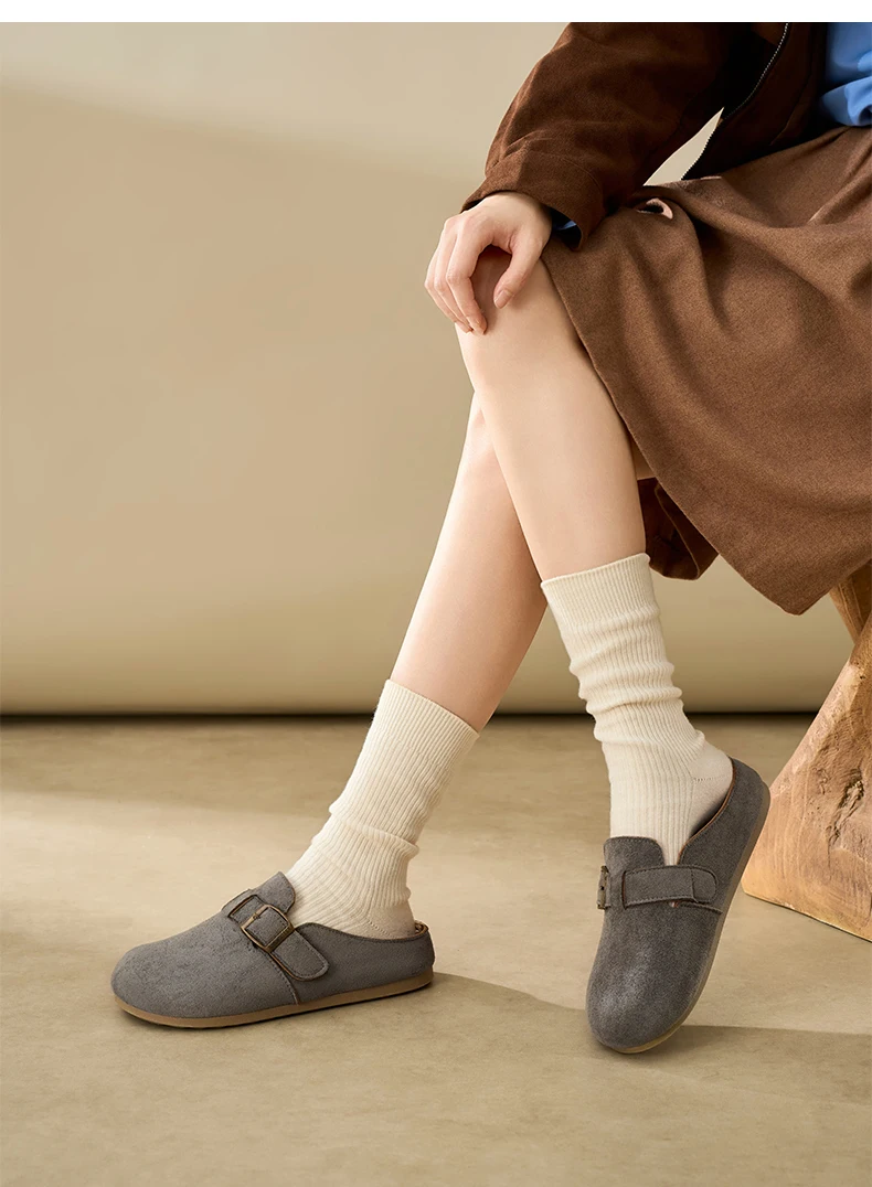 Damen Wildleder-Mules Clogs Retro Metallschnalle Rückenfreie Flache Schuhe Slip-On Birkenstock-Stil Mules für den täglichen Outdoor-Pendelverkehr und Spaziergänge – Detail 12