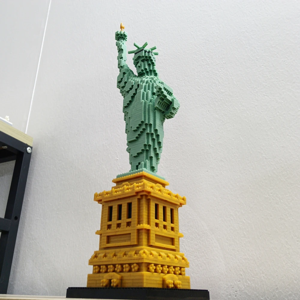 Statue of Liberty Architecture Model Building Blocks Toys: Creative and Educational Set- Perfect Choice for Architecture Fans