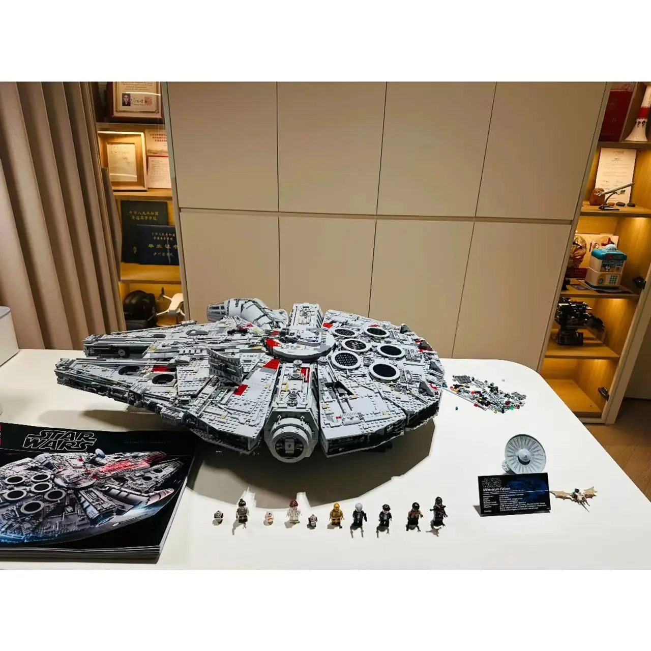 

Millennium Falcon 75192 Starship 5471Pcs Building Blocks Space Model Educational Learning Toys Children Birthday Gifts