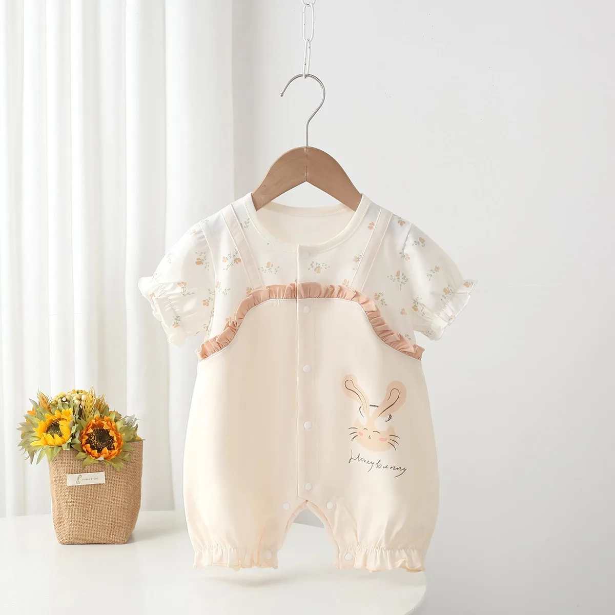 2026 New 9-18M Baby Girl Summer Princess Onesie Newborns Cotton Breathable Lightweight Romper Infant Stylish Soft Comfy Bodysuit