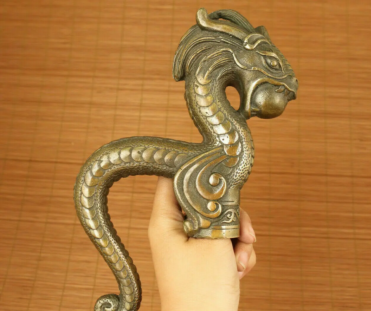 chinese old bronze hand carved dragon statue figure walking stick head