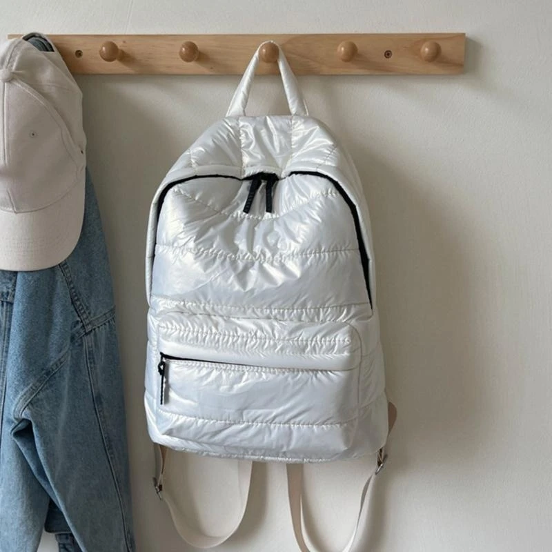 R1WE Frasnlely Shining Metallic Squilt Equilted Backpack for Womens Lightweight Travel Caper Setcast Bag مع مبطنة