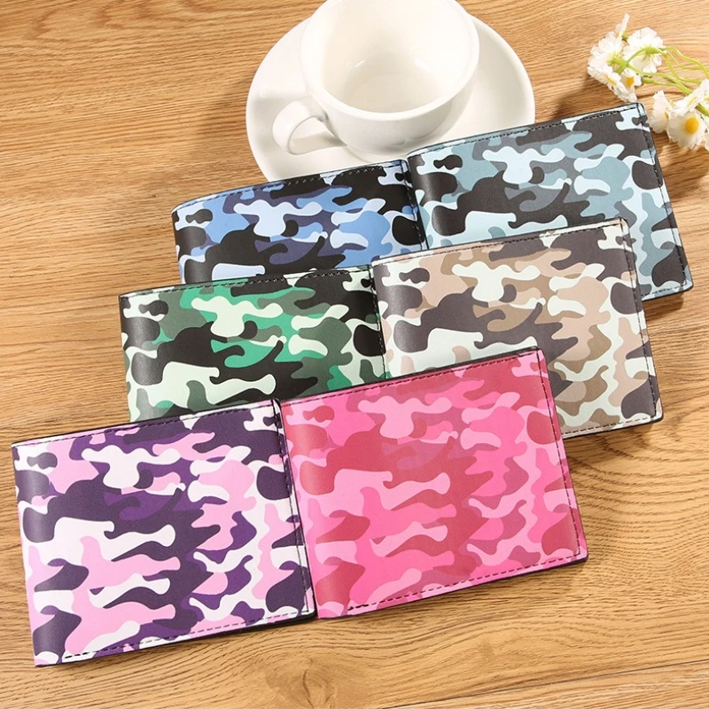 Neue Herren-Geldbörse mit zwei Fächern, integriertem Kartenfach, Camouflage-Print, kurze Geldbörse, leicht, modisch, Kartenhalter für Herren