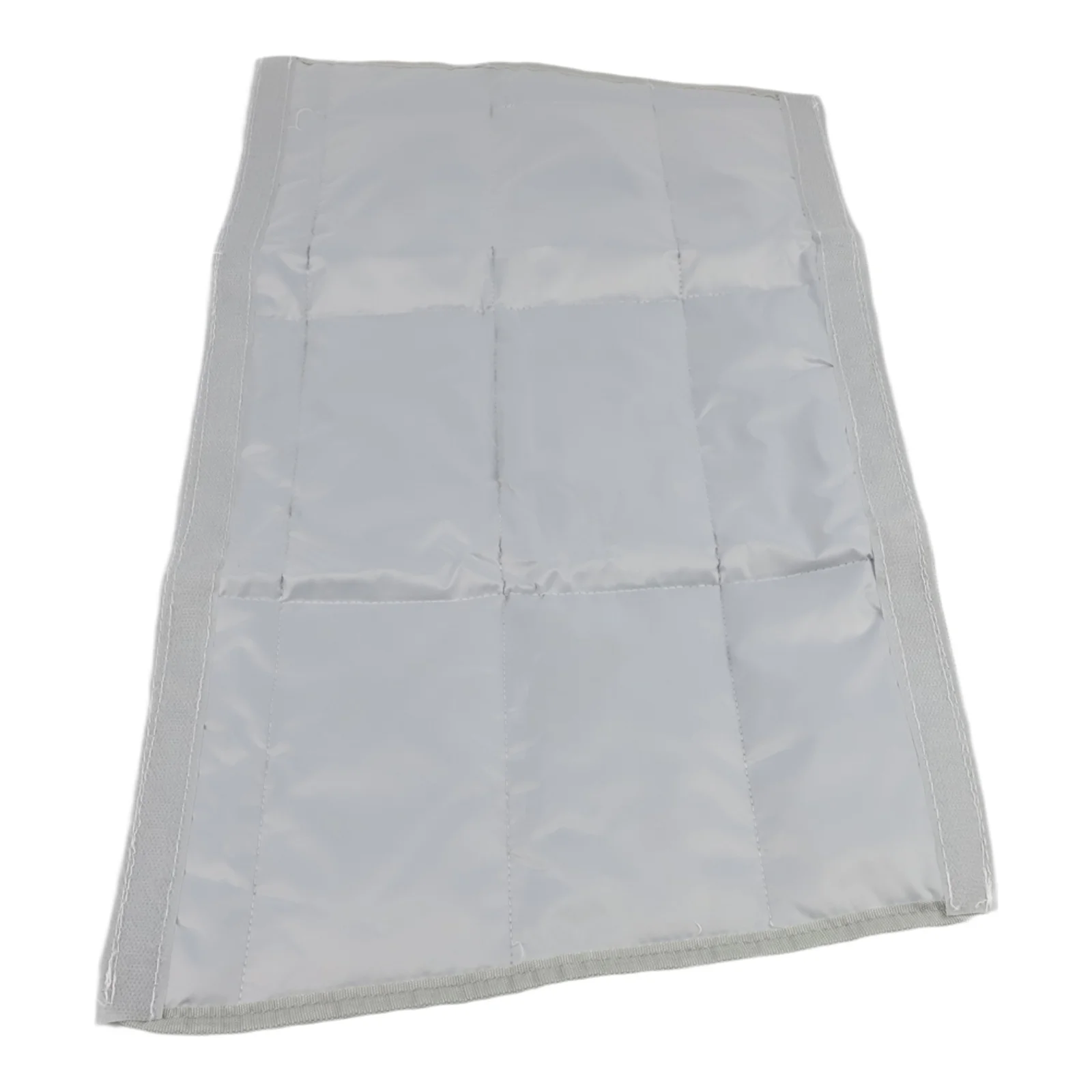 

Защитный чехол для портативного кондиционера, простой в установке, удобный в использовании.