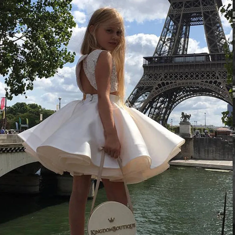 Ivory Satin Flower Girl Dress Fluffy Sleeveless Lace Backless For Wedding Cute Child First Communion Dress Ball Gowns