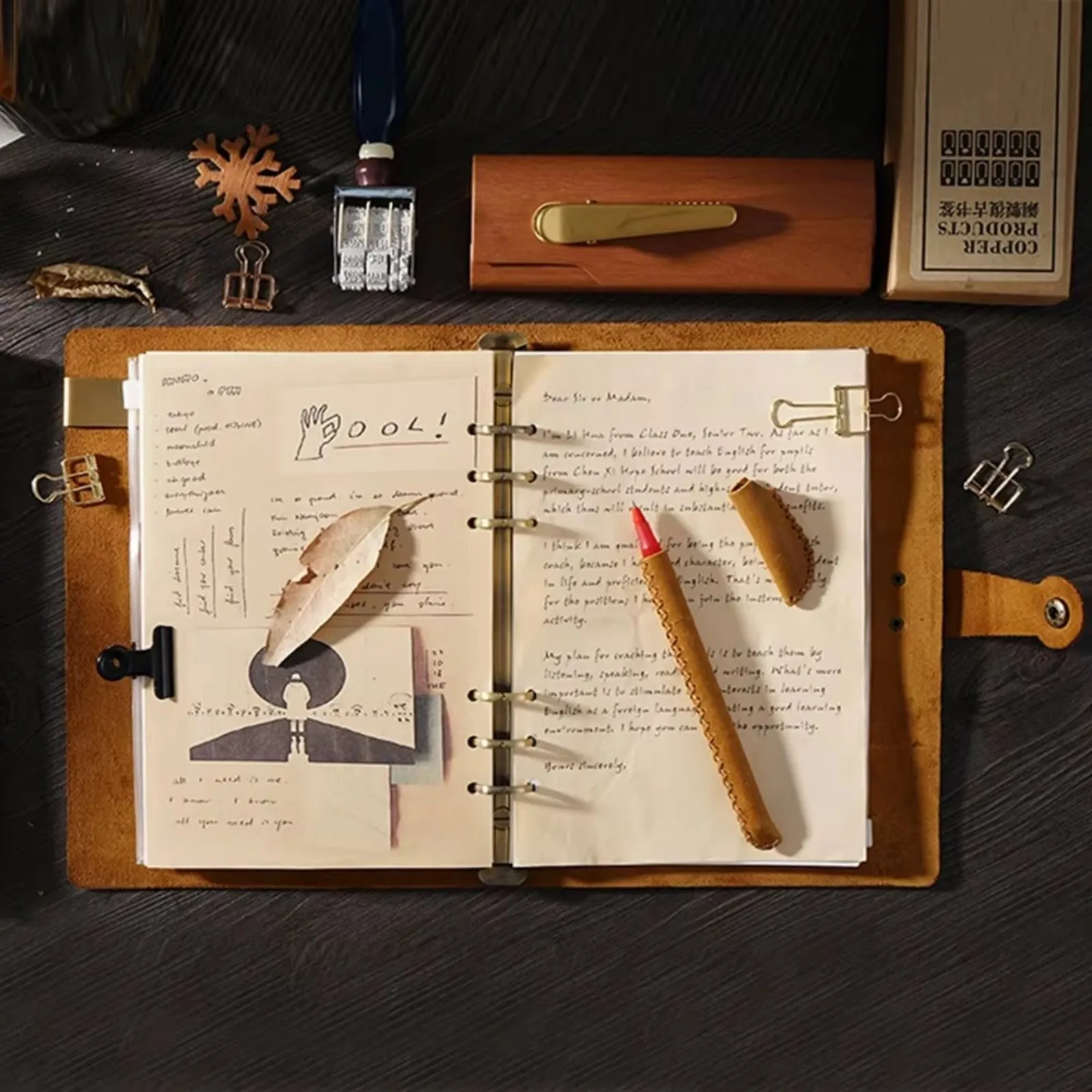 غطاء مخطط من الجلد الطبيعي عتيق مقاس A5 قابل لإعادة الملء مع 6 حلقات للمدرسة والمكتب ومذكرات الكتابة اليومية