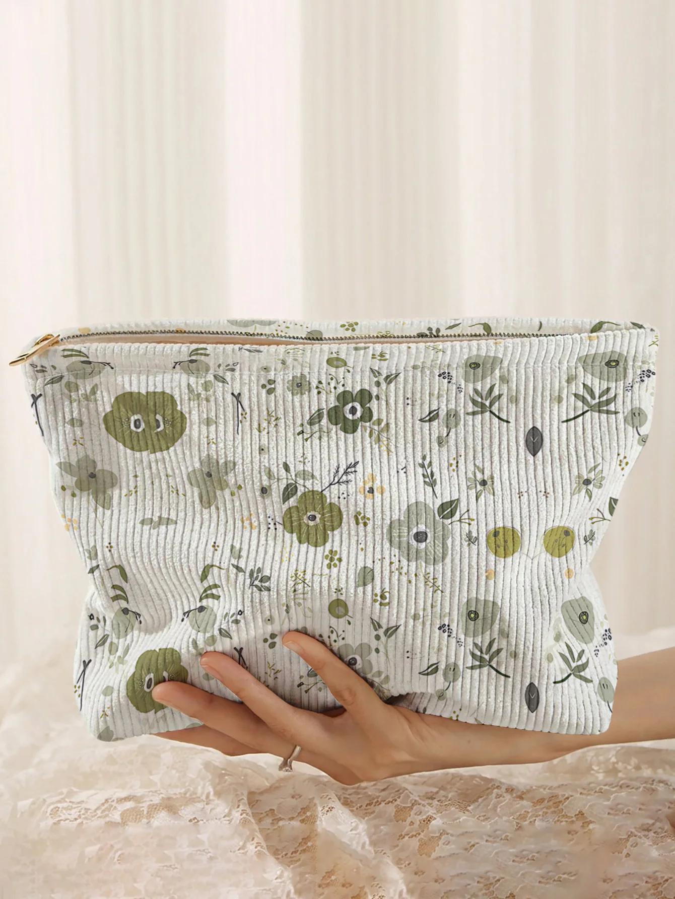 Fresh green floral printed corduroy makeup bag, lightweight zipper pouch, multifunctional lined cosmetic bag