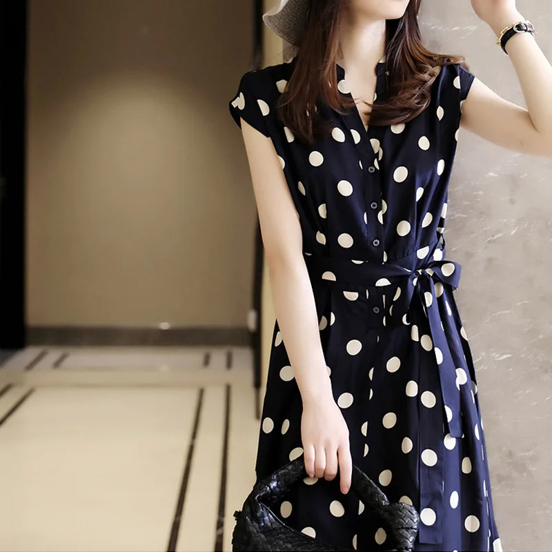 

French retro polka dot dress 2024 new women's summer waist slimming design niche chiffon skirt