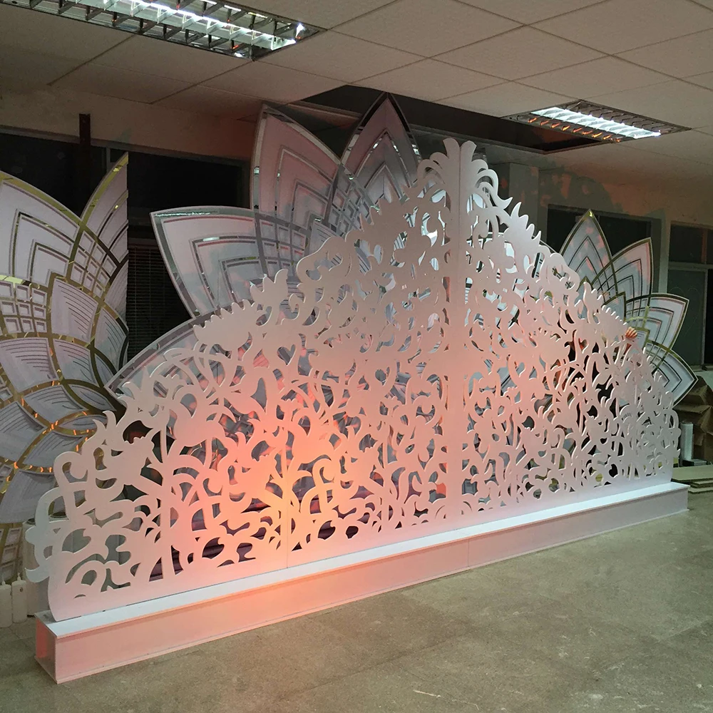 

Latest Creative Design White Acrylic Hallow Wedding Backdrop For Birthday Party Events Suppliers