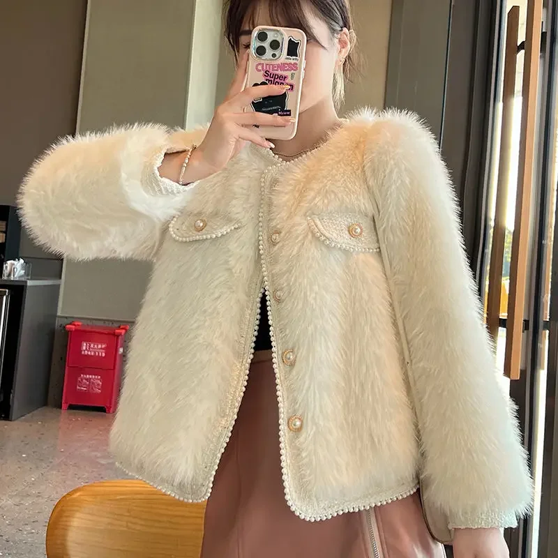 Pop White Imitation Fox Fur Grass Coat For Women's Autumn Winter Short Down Cotton Jacket Fashion Pearl Button Fur Coat Quilted