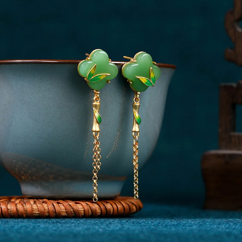 

New product 925 silver needle imitation jade enamel tassel four leaf clover earrings for early spring 2024