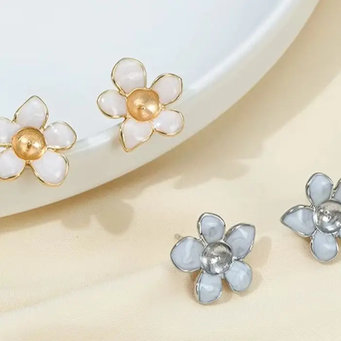 

1Pair 14K Gold-Plated Oil-Dripping Small Flower Bead Ear Stud with 925 Silver Needle DIY Handmade Pearl Earring Accessory
