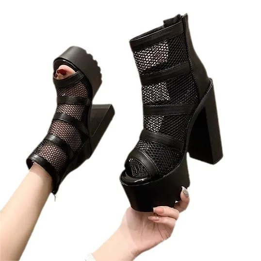 Peep Parker Gothic …