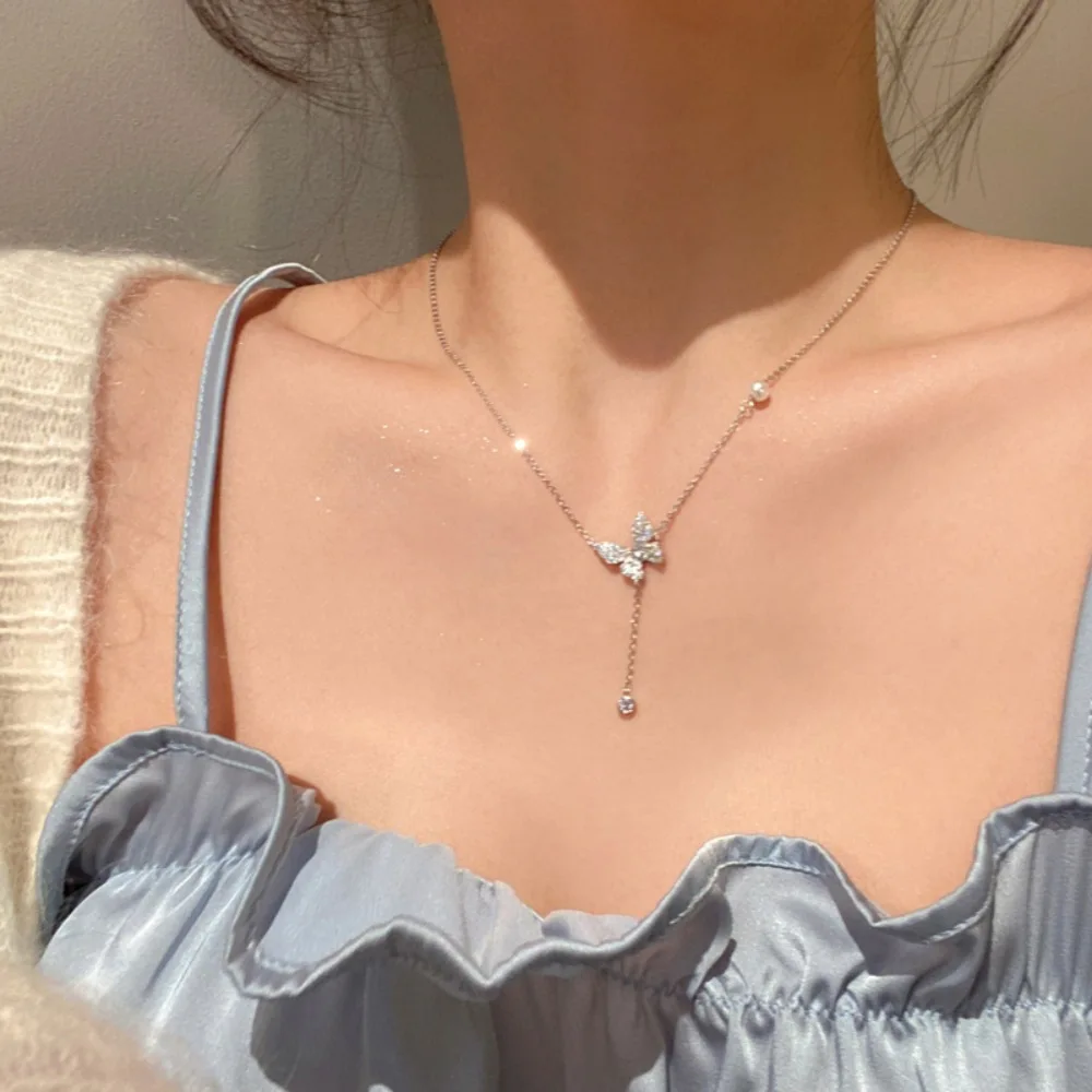 

Daily Versatile S925 Sterling Silver Aquamarine Butterfly Necklace Women's Niche Premium Clavicle Chain