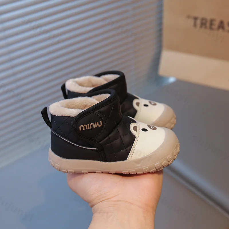 2025 جديد الشتاء الطفل الثلوج الأحذية الكرتون الحيوان الدافئة أفخم لطيف الاطفال أحذية لينة وحيد موضة طفل الفتيات الفتيان حذاء من الجلد