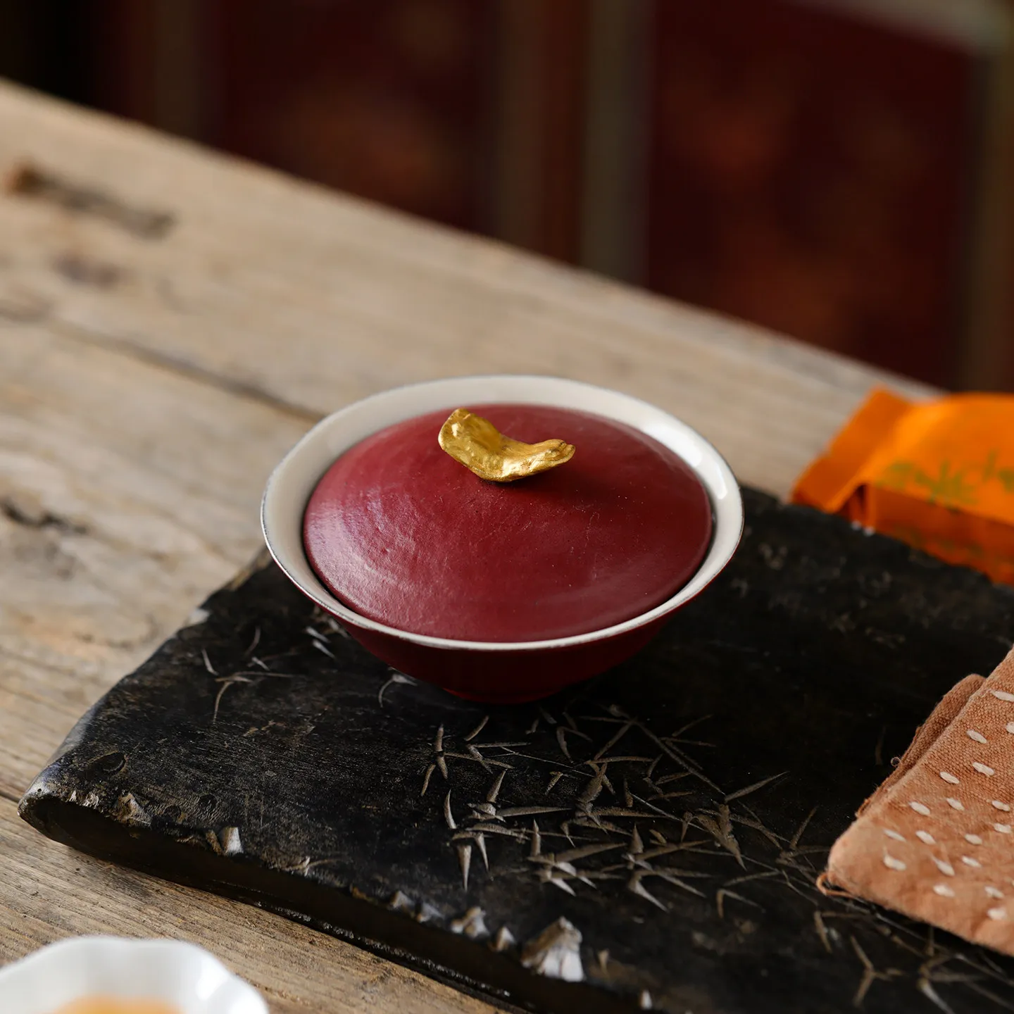Hawthorn Red Two Piece Gaiwan, Ceramic Lidded Tea Bowl with Heat Guard Grip for Loose Leaf Tea and Daily Tea Rituals