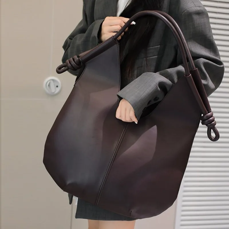 

Gentry Designer Tote Bag For Women Luxury Leather Crossbody Handbag Vintage Landed Large Capacity Minimalist Diaper Bag