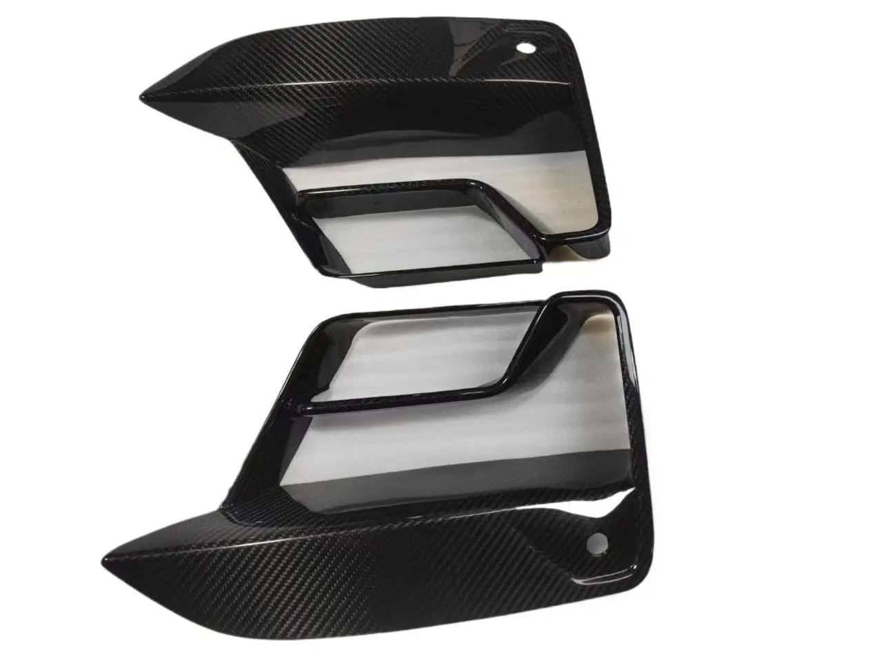 

Suitable for 21-23 BMW 5 Series F90 M5 Carbon Fiber Fog Light Frame Lampshade Modified Auto Parts Exterior